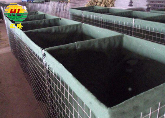 ความสูง 0.6m-2.7m กําแพงทรายทหาร Hesco Barrier ความยาว 1.21m-33m