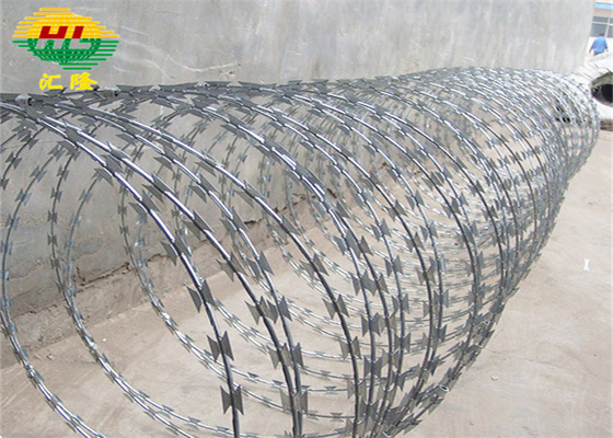 ลวดมีดโกน Conertina BTO-18 คุณภาพเยี่ยมสำหรับการควบคุมฝูงชนและการป้องกันการจลาจล