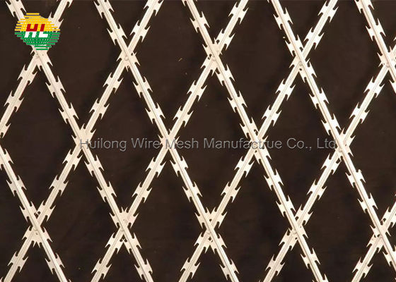 2.8mm Sharp Welded Concertina Razor Wire Fence, รั้วตาข่ายมีดโกนพร้อมโครงสร้างที่มั่นคง